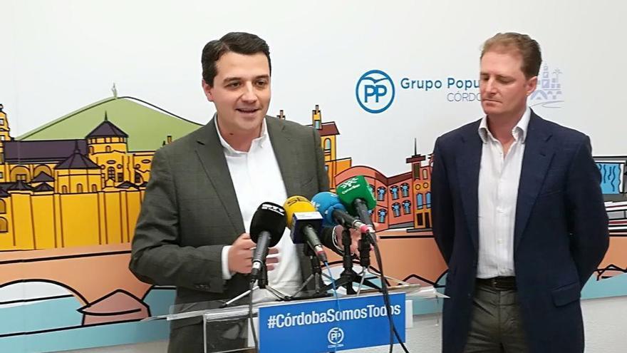 El PP dice que cesan al gerente del Imdeco &quot;para limpiar la imagen de la alcaldesa y el concejal&quot;