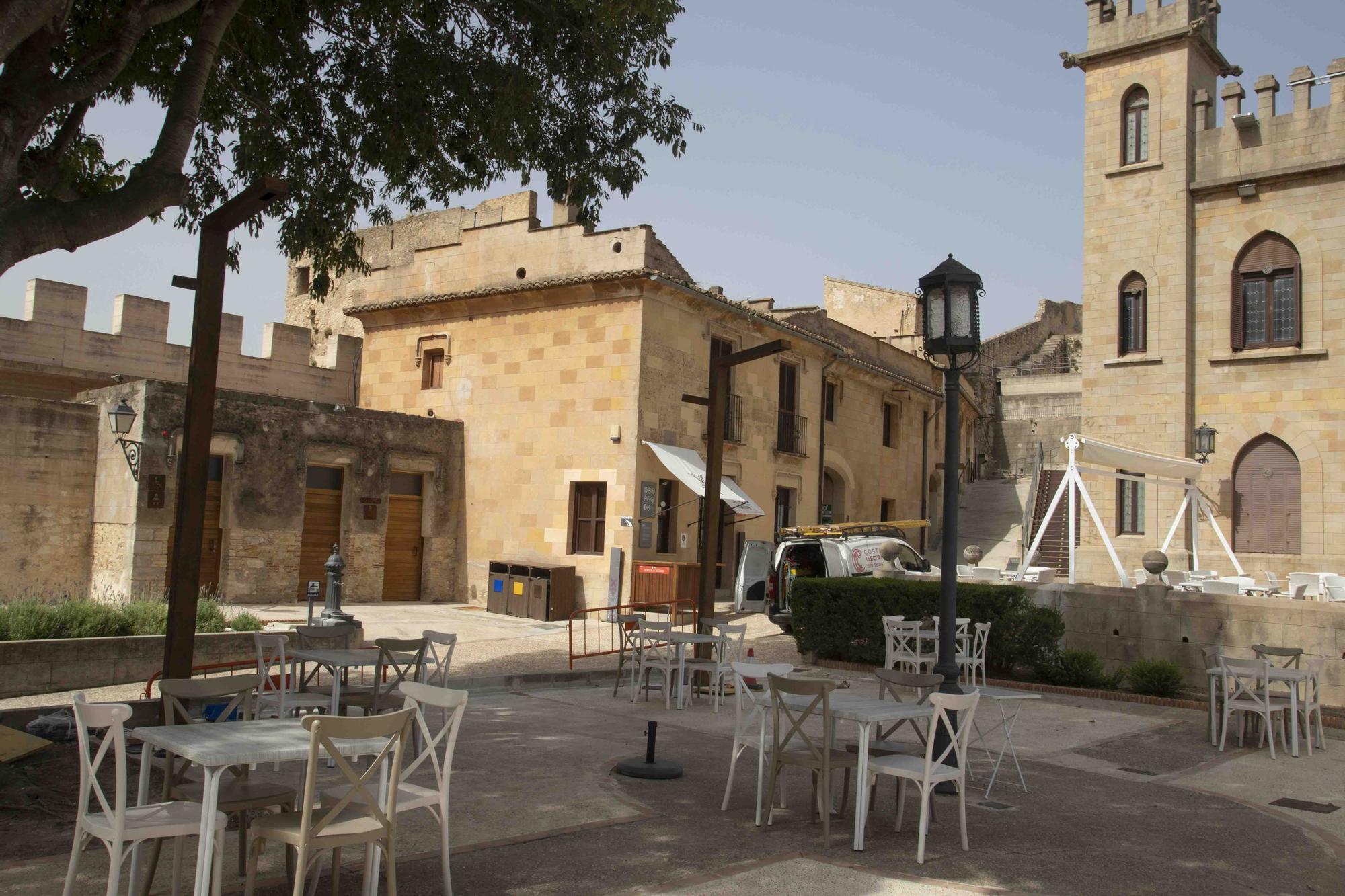 El patio de armas del Castell de Xàtiva estrena nuevo sistema de alumbrado