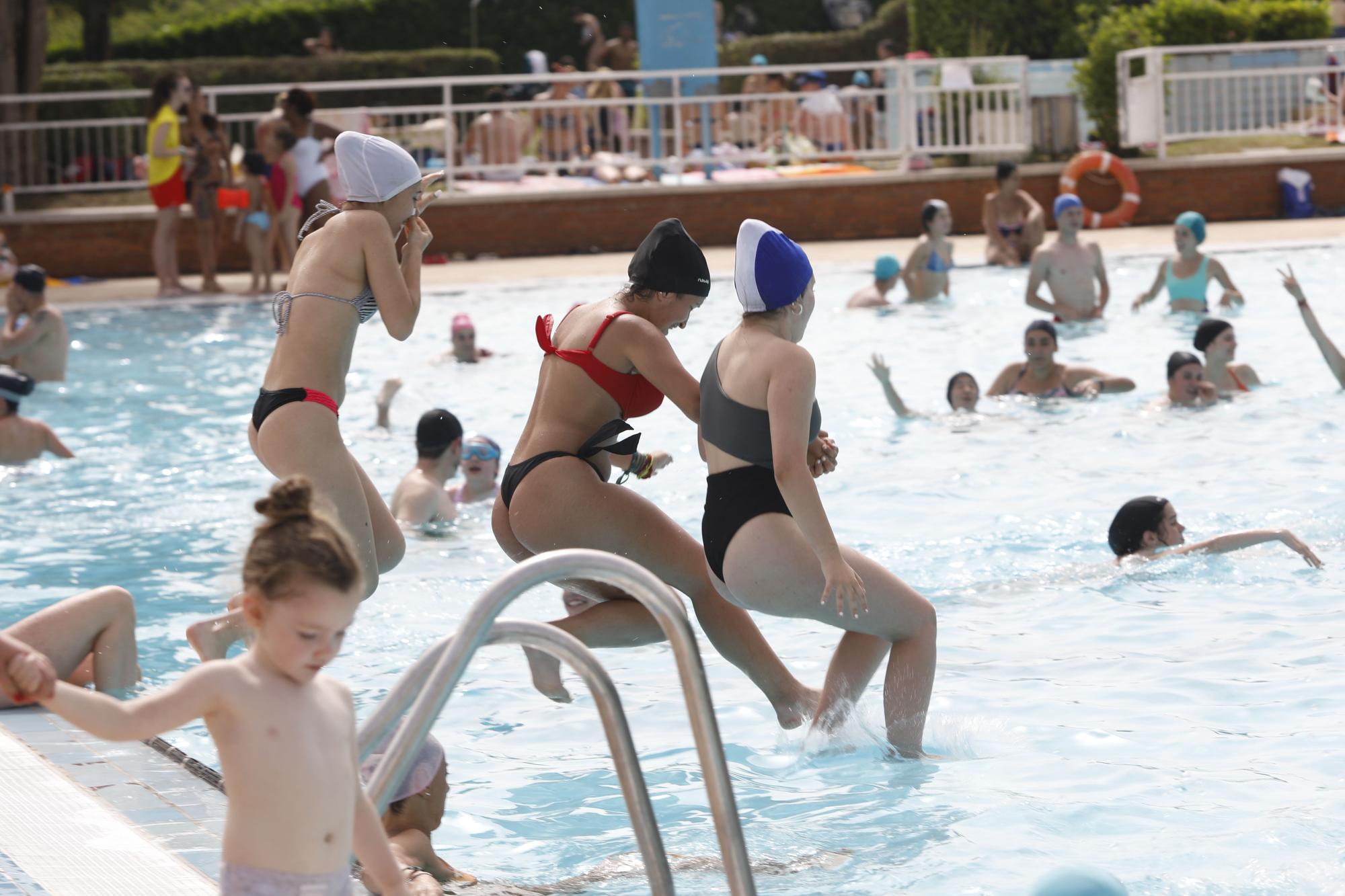 Oviedo se lanza a la piscina para darse el baño más oportuno del lustro