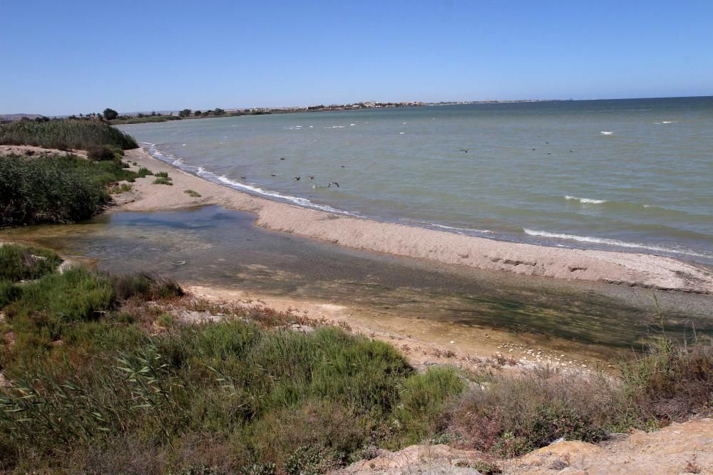 La rambla de El Albujón, epicentro de los vertidos al Mar Menor