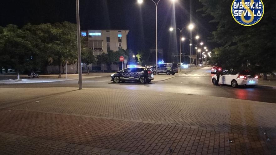 Dispositivo de la Policía Local en el Polígono Sur de Sevilla contra las carreras ilegales.