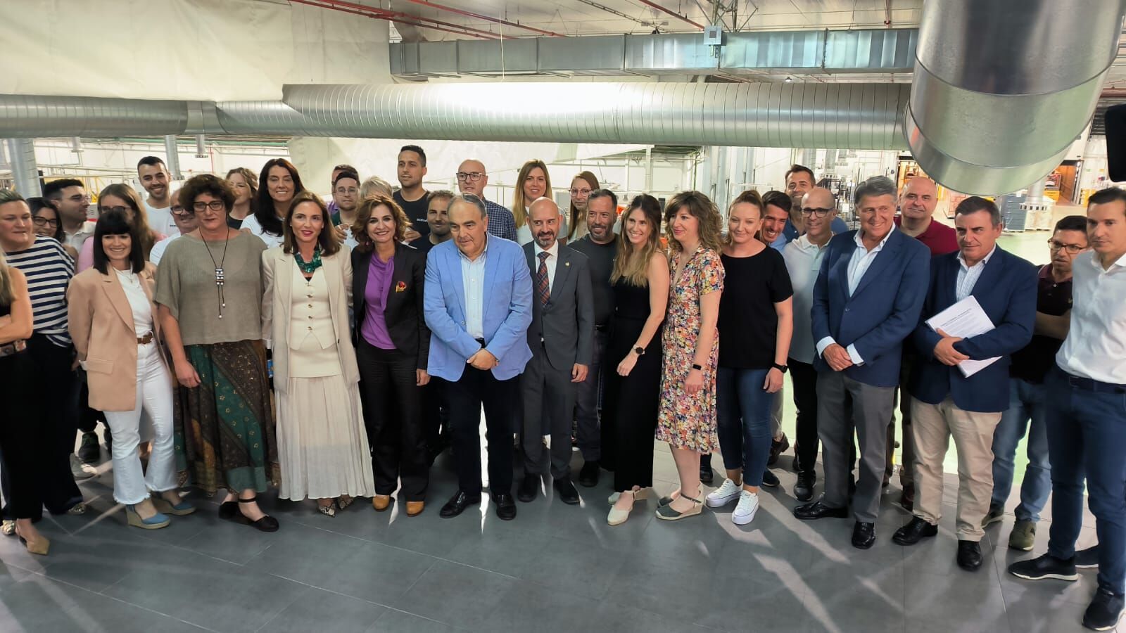 Visita a Dcoop de la vicepresidenta primera del Gobierno y ministra de Hacienda, María Jesús Montero