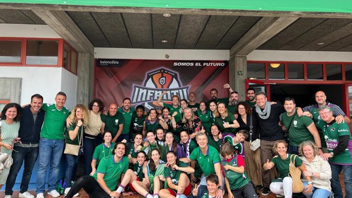 Foto de familia del Unicaja, bronce en el Nacional Infantil