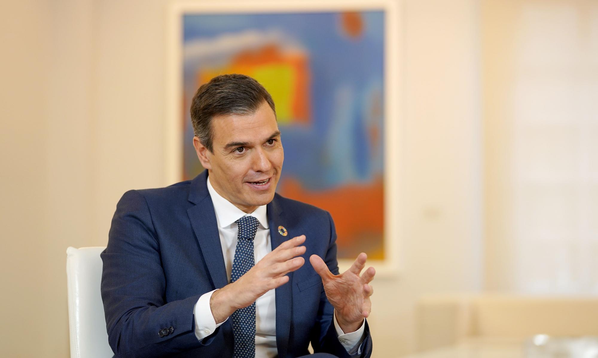 Pedro Sánchez atiende a EL PERIÓDICO en una entrevista en la Moncloa.