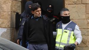 Terrassa   22/2/2023   Detenido el padre de las dos jóvenes pakistanís de Terrassa asesinadas en un crimen de honor  Ghulam Abbas, el padre de las dos hermanas asesinadas en mayo del año pasado en Pakistán, ha sido detenido este miércoles en Terrassa   FOTO: Cristobal Castro