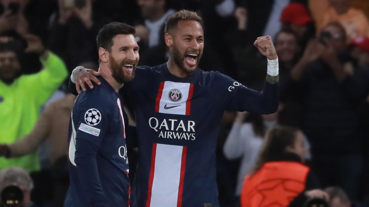 Leo Messi y Neymar celebran uno de los goles del PSG al Maccabi Haifa