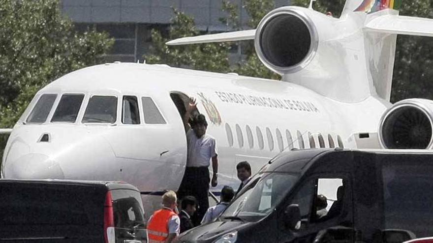 El avión de Morales abandona Viena rumbo a Bolivia