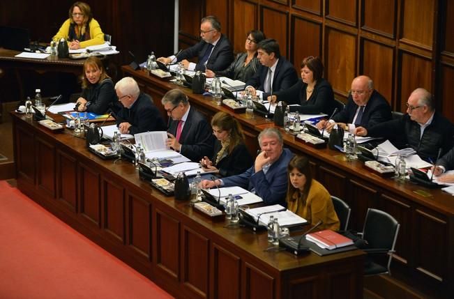 PLENO CABILDO TOMA POSESIÓN RUTH LEÓN MIGUEL ...