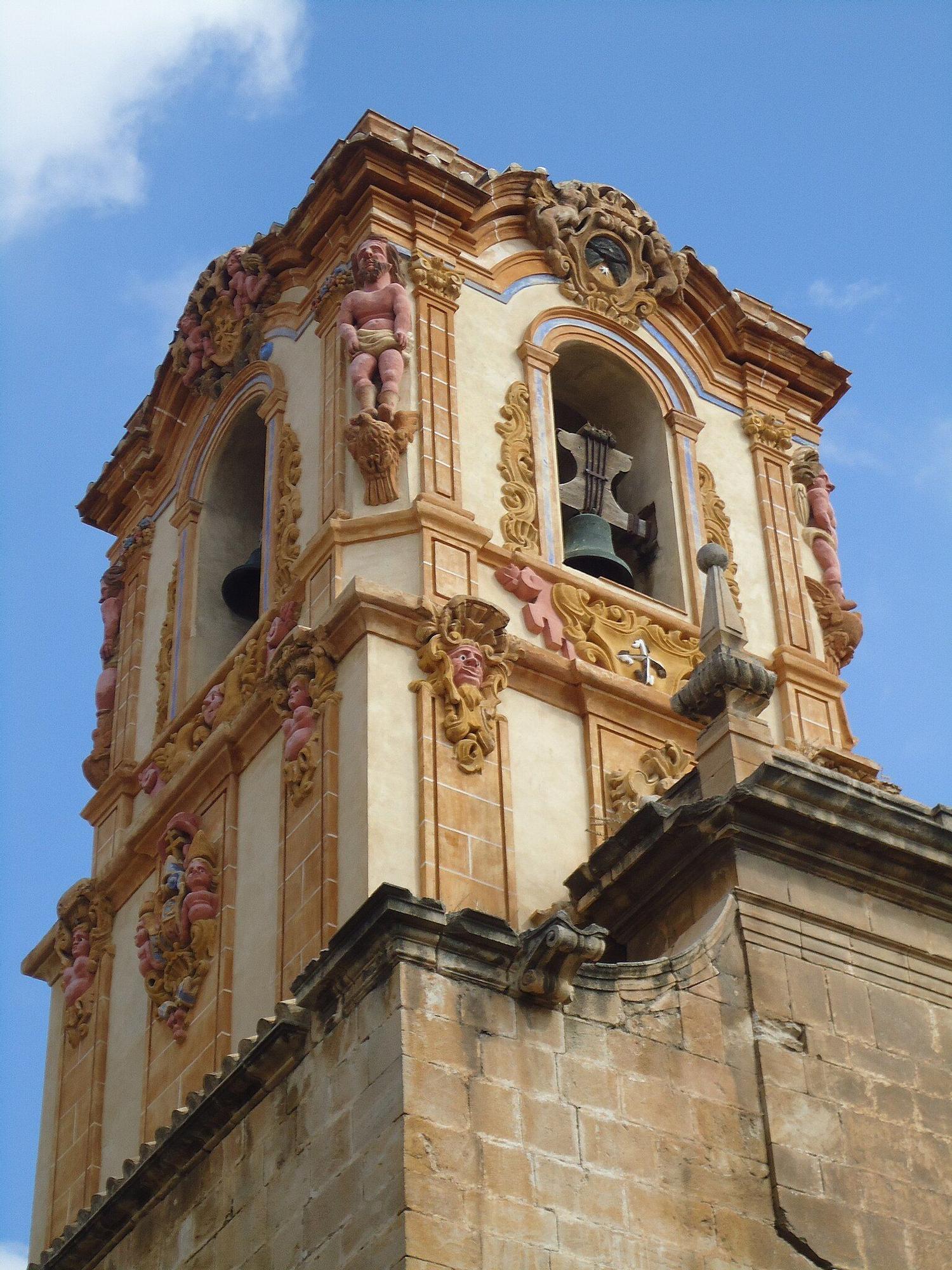 Torre del colegio de Santo Domingo.