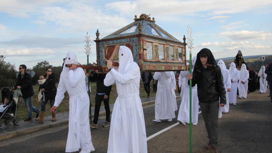 Vídeo: Santo Entierro en Bercianos de Aliste