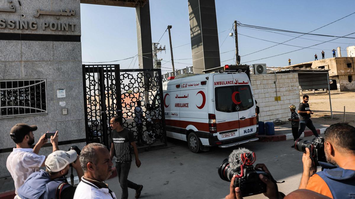 Heridos salen de Gaza en ambulancias por Rafah