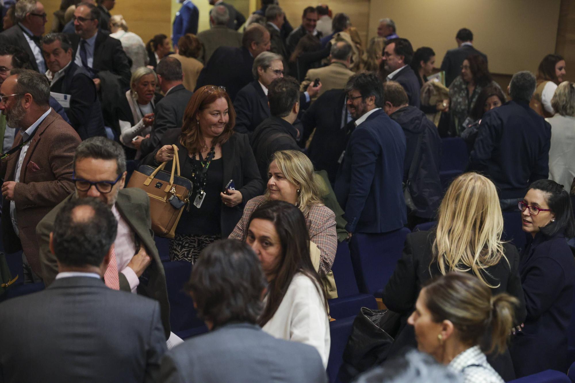 Nuevas togas para el Colegio de Abogados de Oviedo - La Nueva España