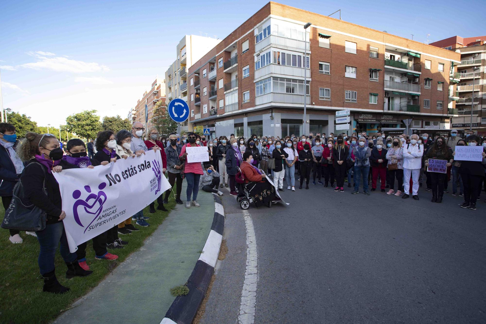 Condena y dolor en Sagunt por el asesinato de Soledad.