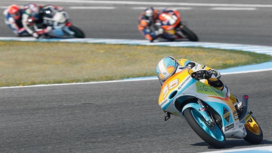 Juanfran Guevara, tomando ayer una curva en Jerez.