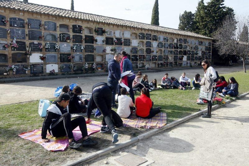 Día de Todos los Santos en el Cementerio de Zaragoza