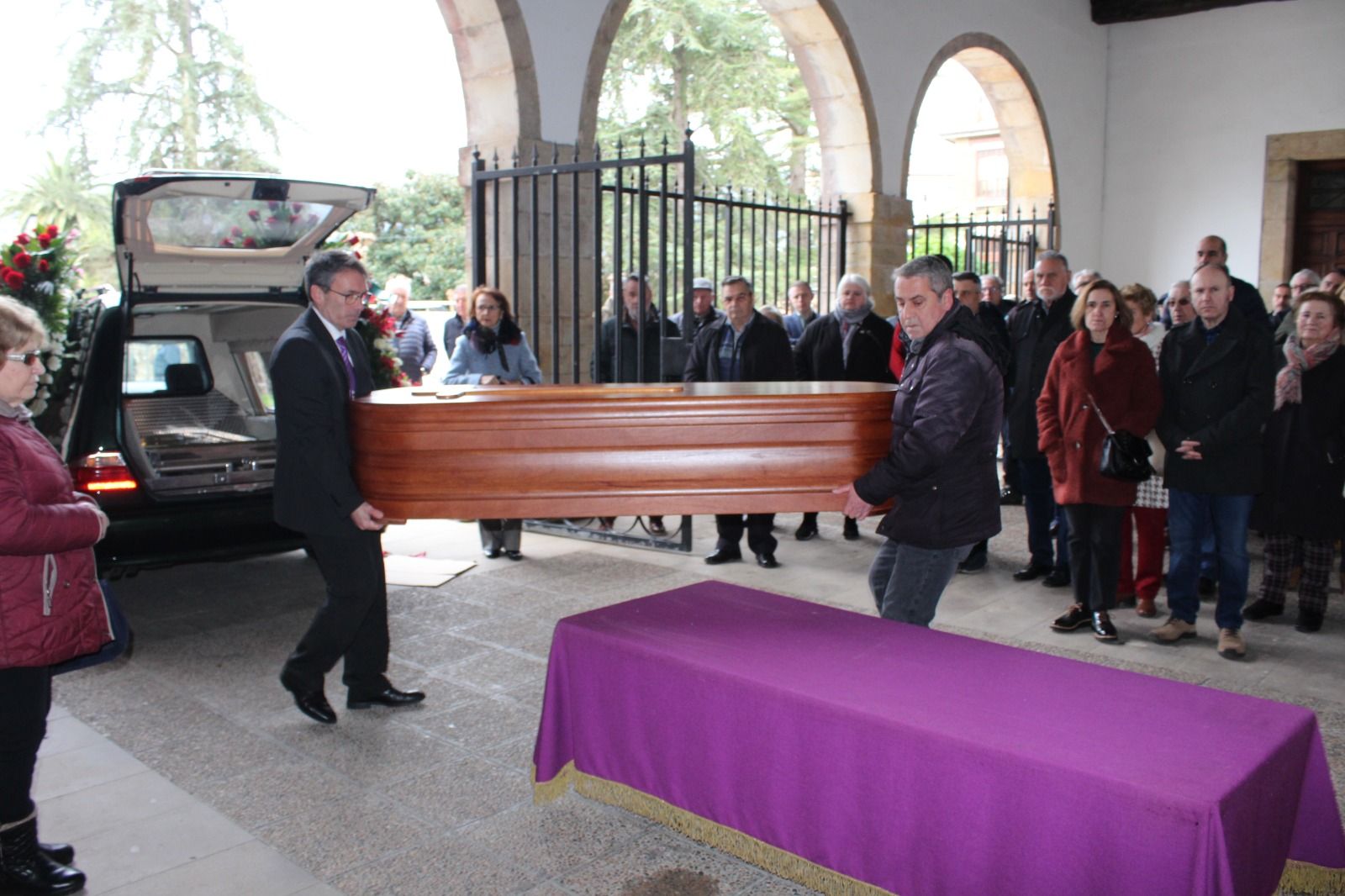 Emotiva despedida a consuelo Busto, leyenda de la sidra