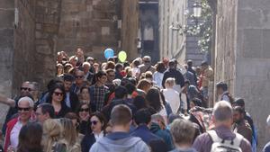 Ambiente en Barcelona en un día de Sant Jordi.