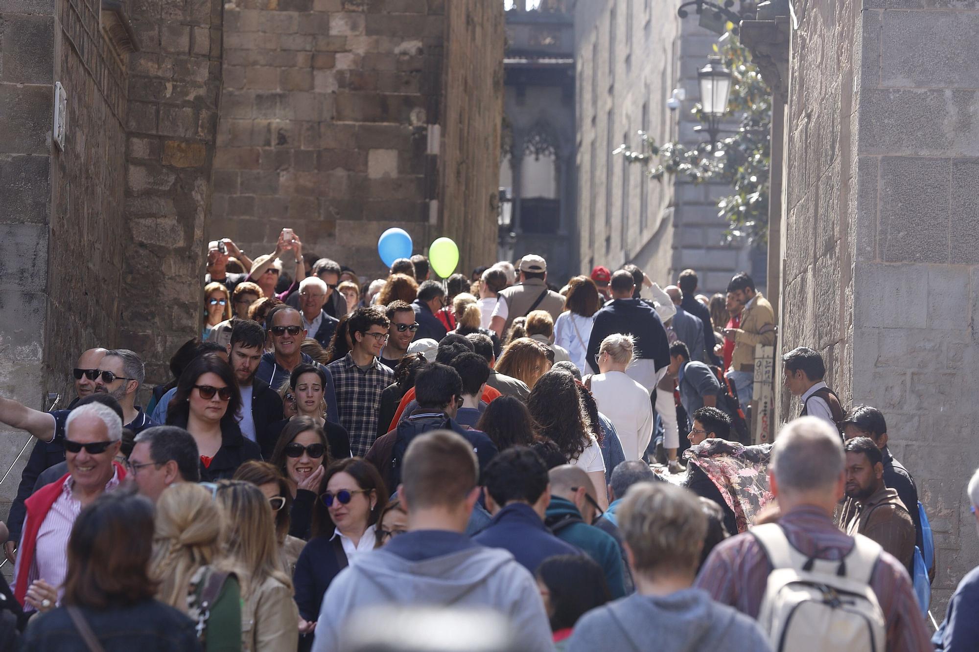 Ambiente en Barcelona en un día de Sant Jordi