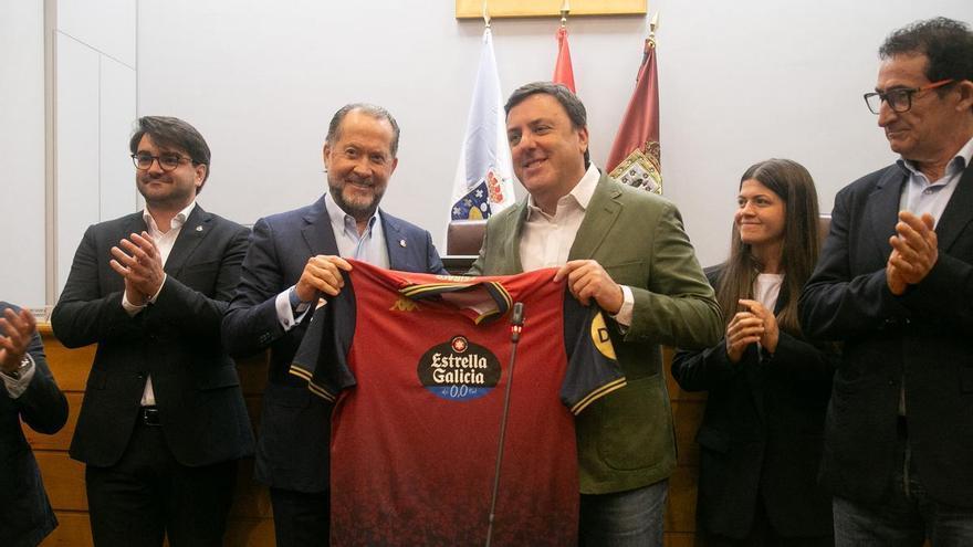 Escotet, en la Diputación de A Coruña después del ascenso: "La fidelidad de la afición ha sido determinante para devolver al Deportivo al lugar que le corresponde