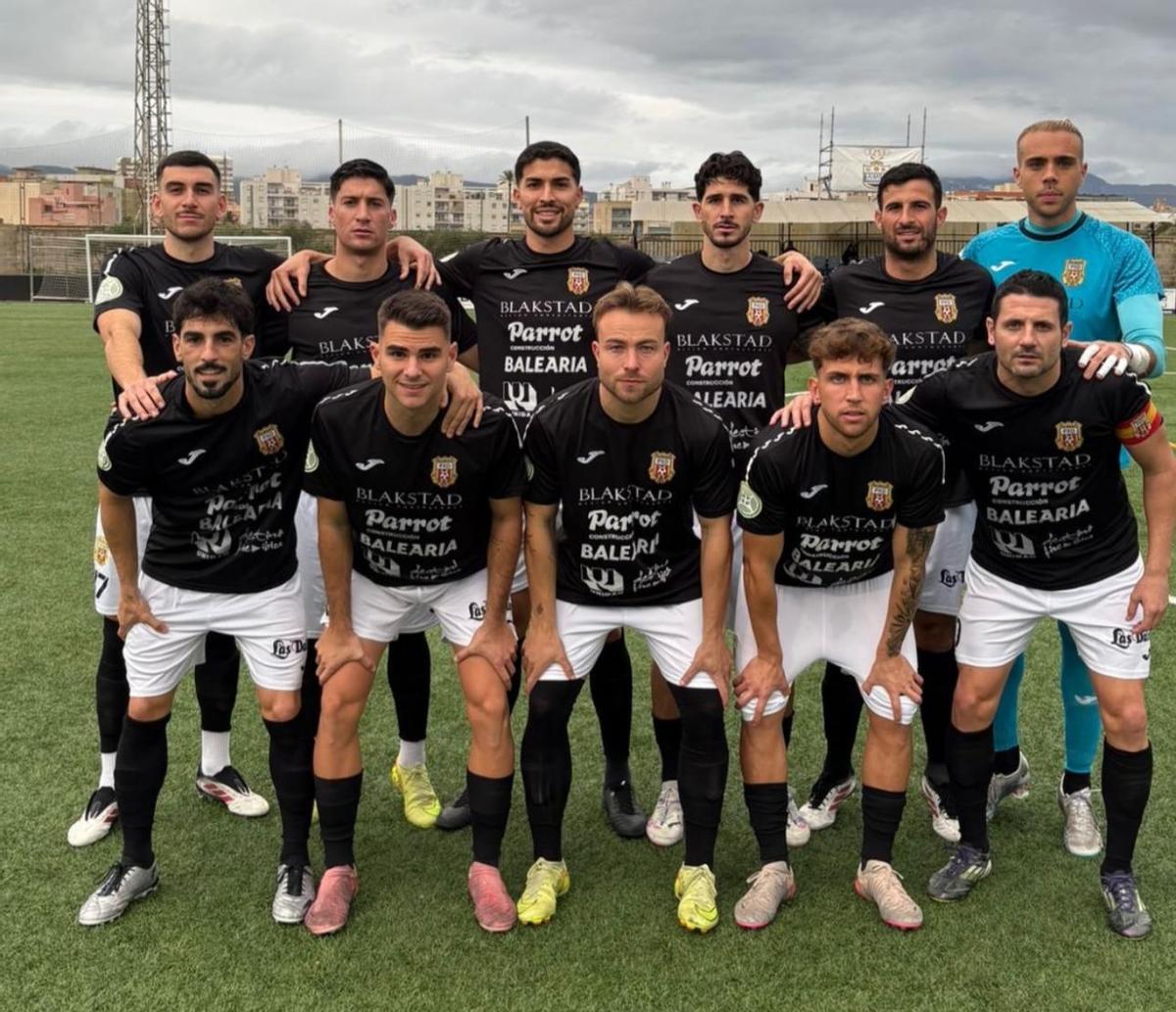 Imagen del once titular de la Peña ante el Rotlet Molinar