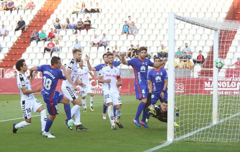 Partido entre el Albacete y el Real Oviedo