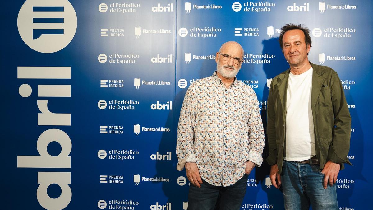 Los escritores Fernando Aranburu y Marcos Giralt Torrente.