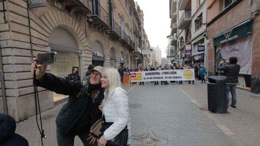 Cerca de cien personas participan en la manifestación de la Resistencia Balear