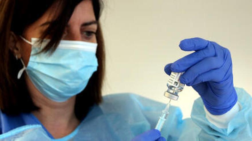 La vacunació contra la covid-19 s'estén als hospitals comarcals gironins