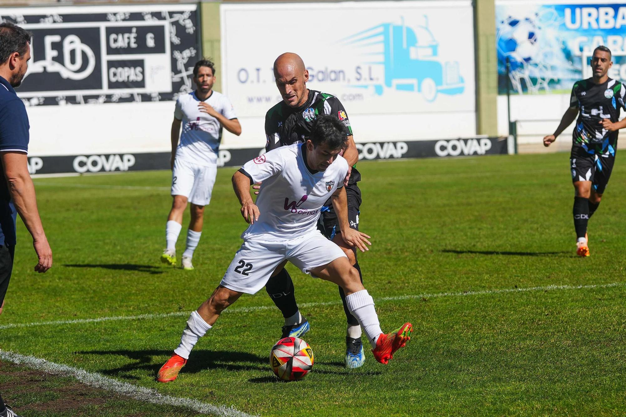 Pozoblanco-Ciudad de Lucena, las imágenes del partido en el Eleuterio Olmo