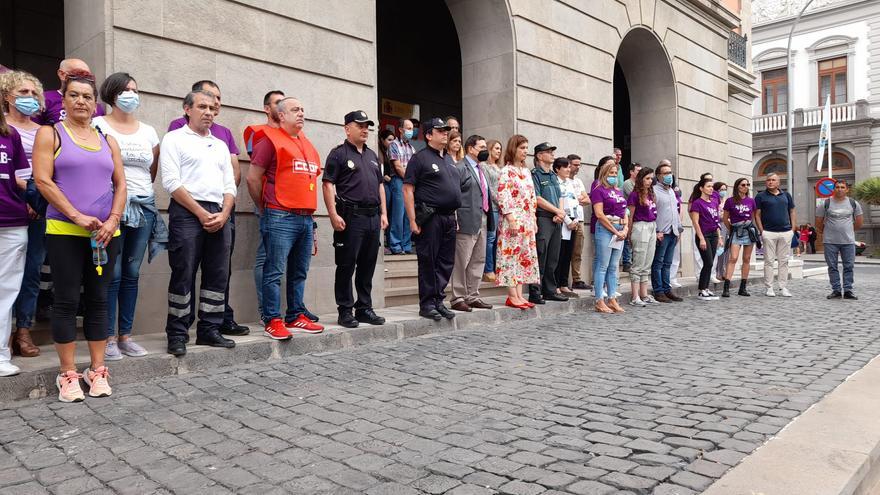 Tenerife condena el asesinato machista en Arona