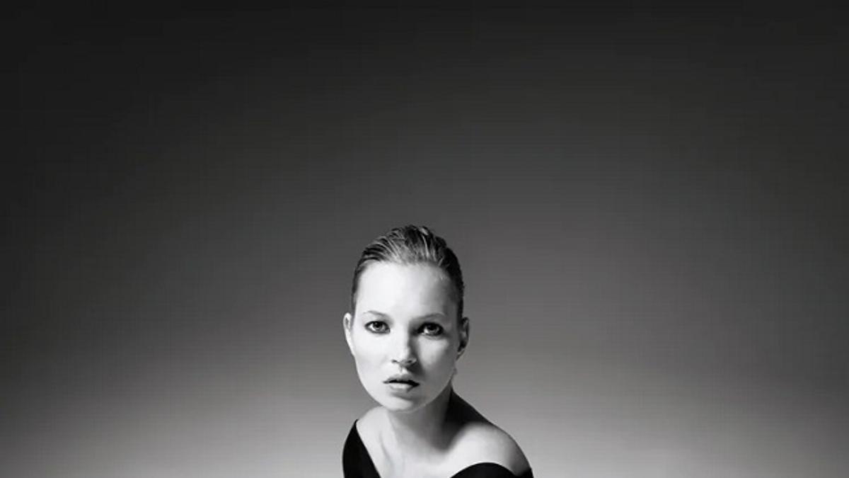 Zara 'Archive Collection': look de la modelo Kate Moss en la campaña otoño-invierno 2003