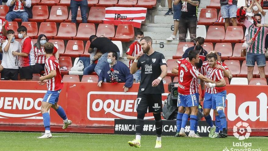 Liga Smartbank 2021/2022 I Partido entre el Sporting y el Málaga CF en El Molinón