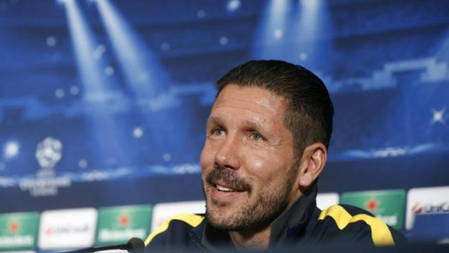 Simeone: "Si no juega Costa, jugará Adrián"