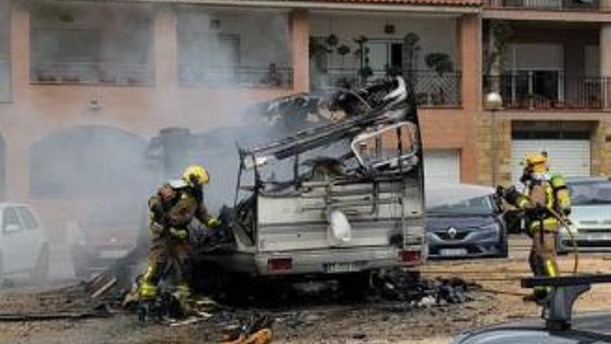 El vehicle estava estacionat a l&#039;Avinguda Pau Casals