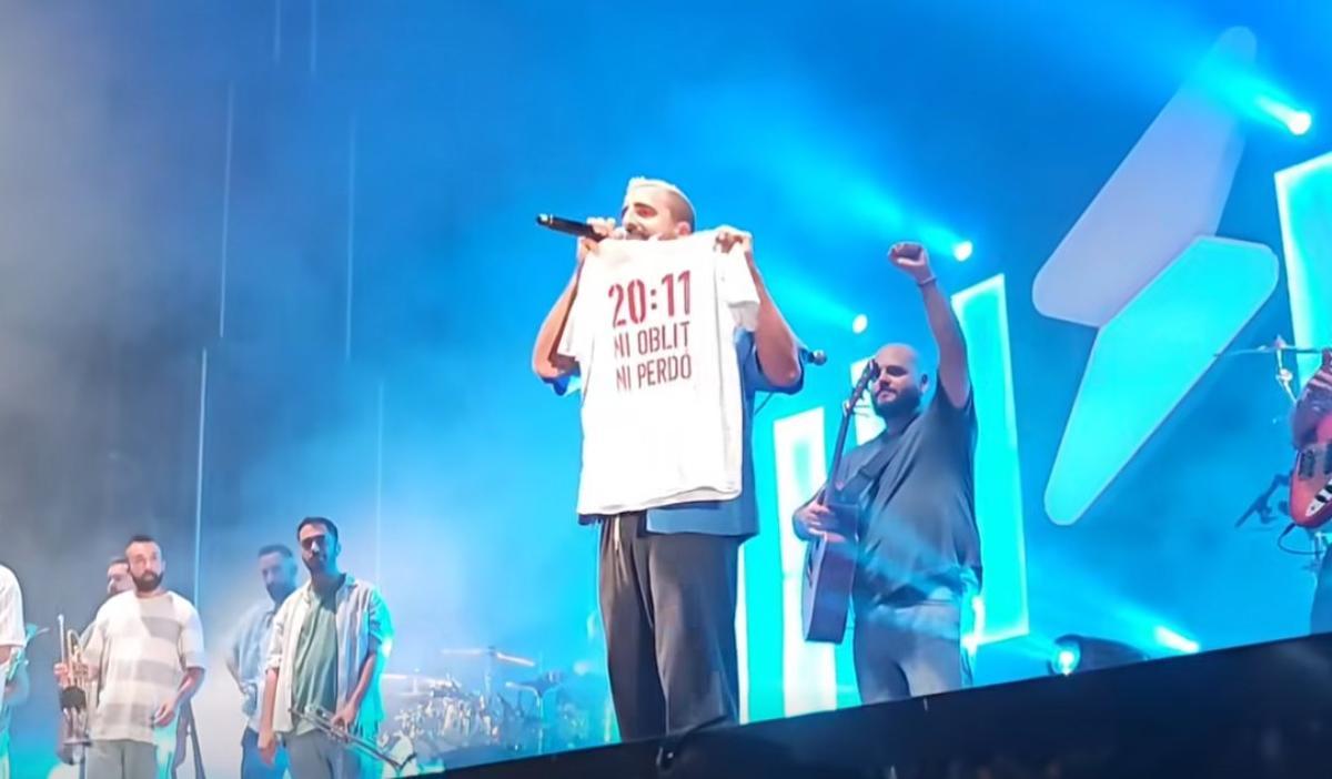 La Fúmiga denuncia la gestión del Consell durante la dana en el concierto de Alzira-