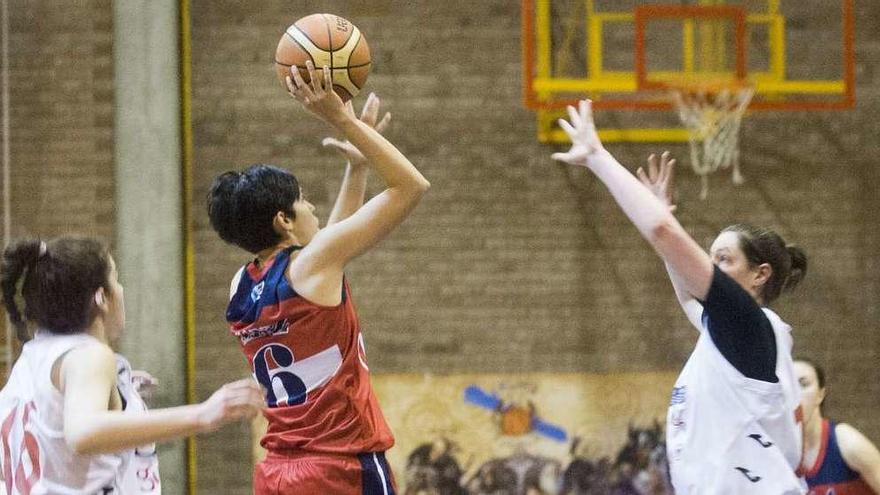 El Maristas hace historia con su título de Primera femenina