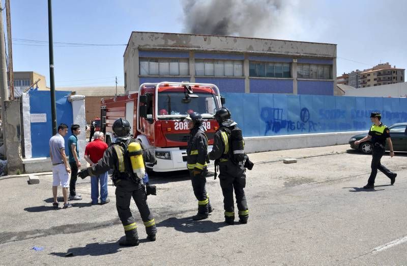 Fotogalería: Incendio en el polígono de Cogullada