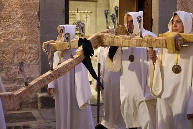 Disfruta de las mejores imagenes de la procesión de Jesús, Luz y Vida de la Semana Santa de Zamora 2026