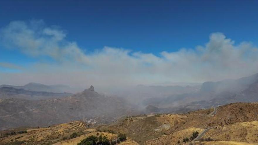 Segundo día de incendio en la cumbre de Gran Canaria