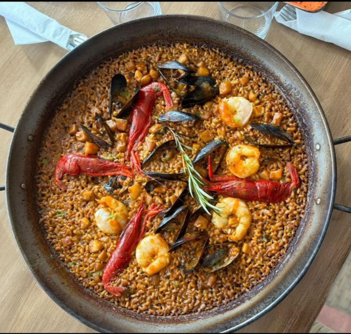Deliciosas paellas y arroces en Can Yucas.