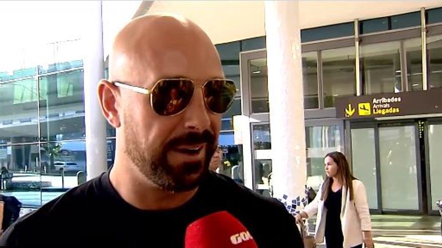 Pepe Reina, en la matinal de este viernes en el Aeropuerto de Manises.