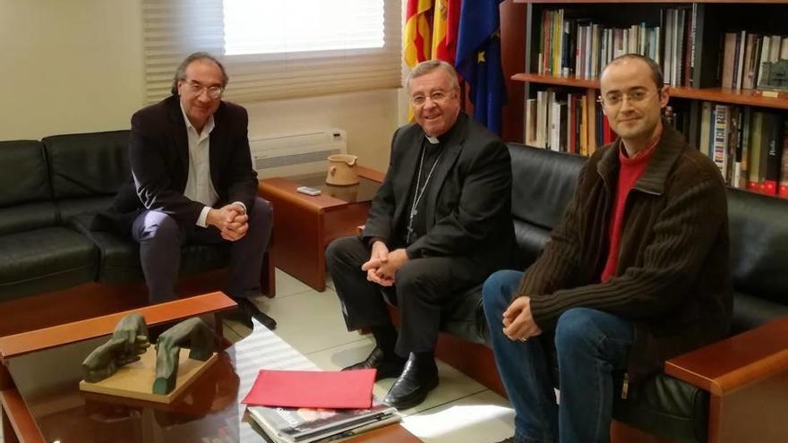 El conseller recibió a Taltavull y a Antoni Seguí, delegado de enseñanza del Obispado.