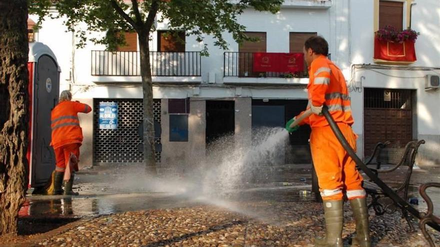 La empresa municipal Sadeco incorpora 13 trabajadores a su plantilla