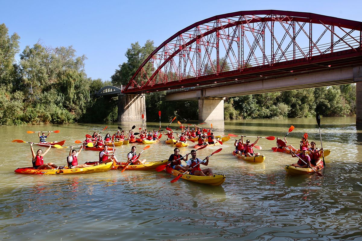 Disfruta del Río a golpe de remo. Piragüismo en Villafranca