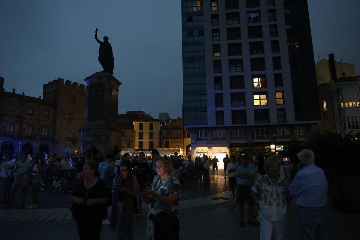 El eclipse total desde Asturias: las mejores fotos de Gijón, Oviedo, Avilés, centro, oriente y occidente El eclipse total desde Asturias: las mejores fotos de Gijón, Oviedo, Avilés, centro, oriente y occidente
