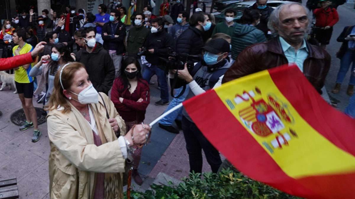 Barrios ricos y ultras de Madrid desafían el estado de alarma.