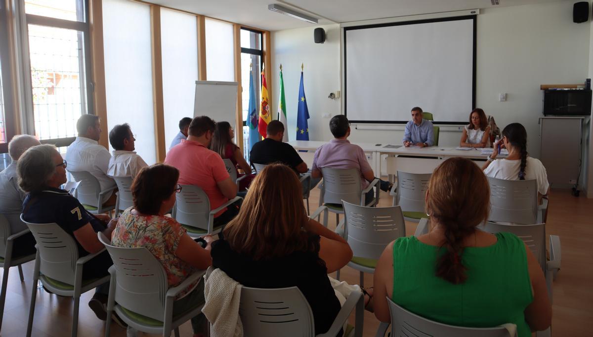Reunión en Guareña.
