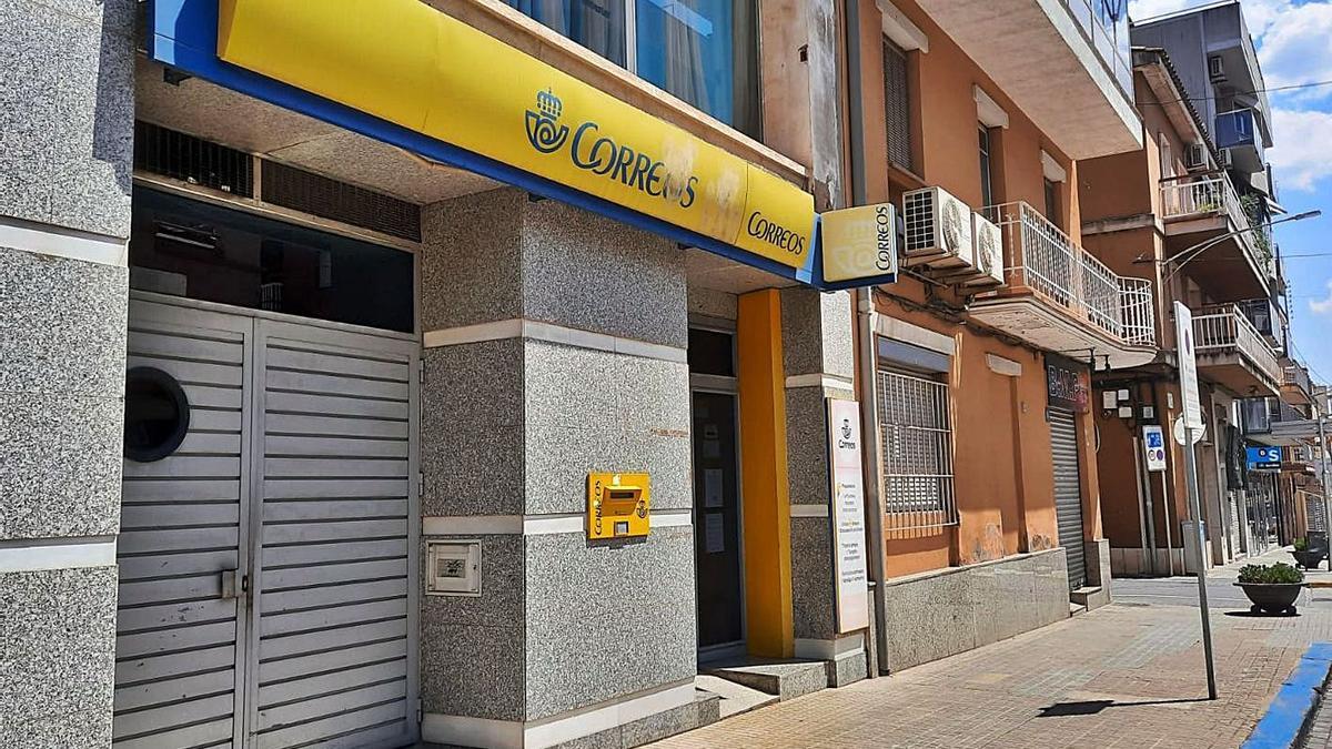 Exterior de l’Oficina de Correus de Navàs situada a la carretera de Berga | QUERALT  CASALS