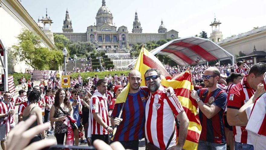 Barcelona es rojiblanca