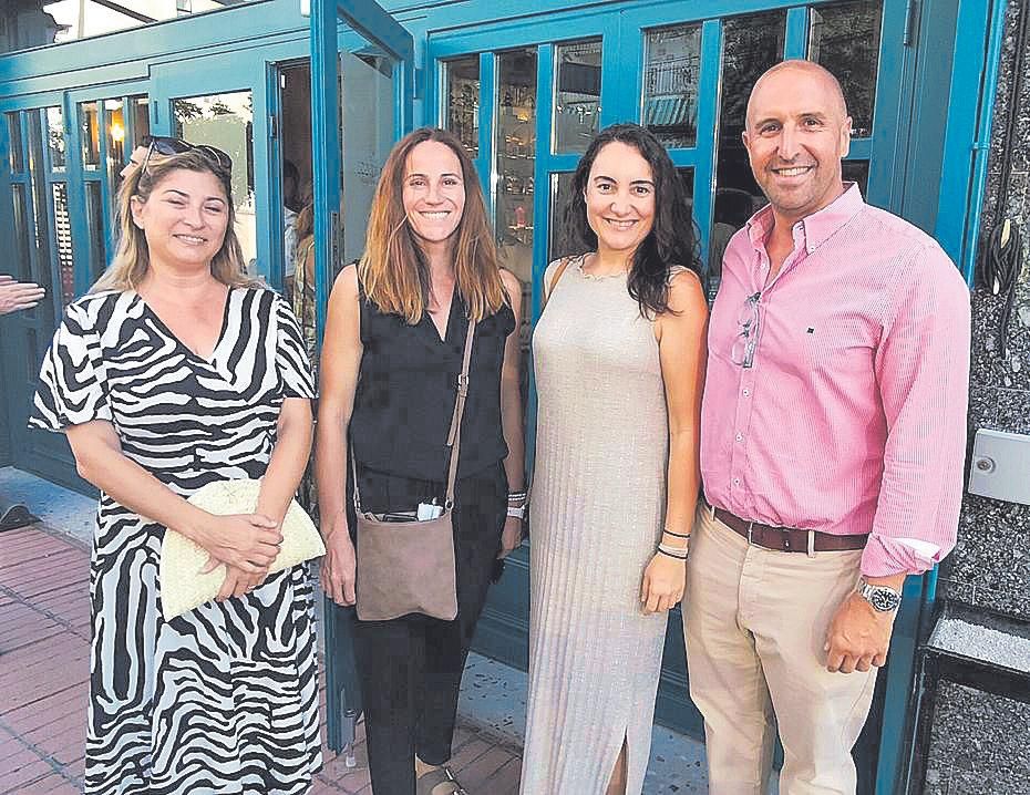 María Renart, Marga Bauzá, Beatriz Camila y Álvaro Roca.